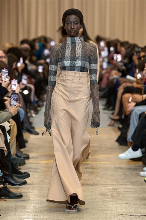 burberry prorsum vogue runway|london fashion week 2023 Burberry.